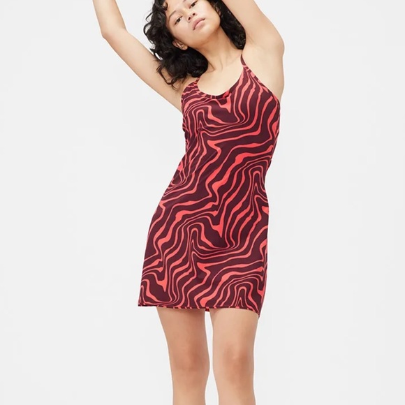 Outdoor Voices Exercise Dress Poppy Swirl - Picture 2 of 5